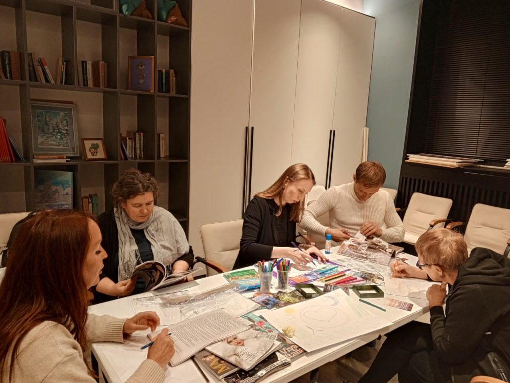 Прошла группа в формате упражнение: "Карта моего внутреннего мира спокойствия"